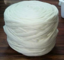 Art Class Wool Roving 30lbs Roll Natural White Wool Top Fiber Spinning, Felting,