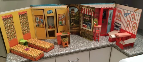 New ListingHTF Vintage Mattel 1964 Barbie Doll Goes To College Playset RARE