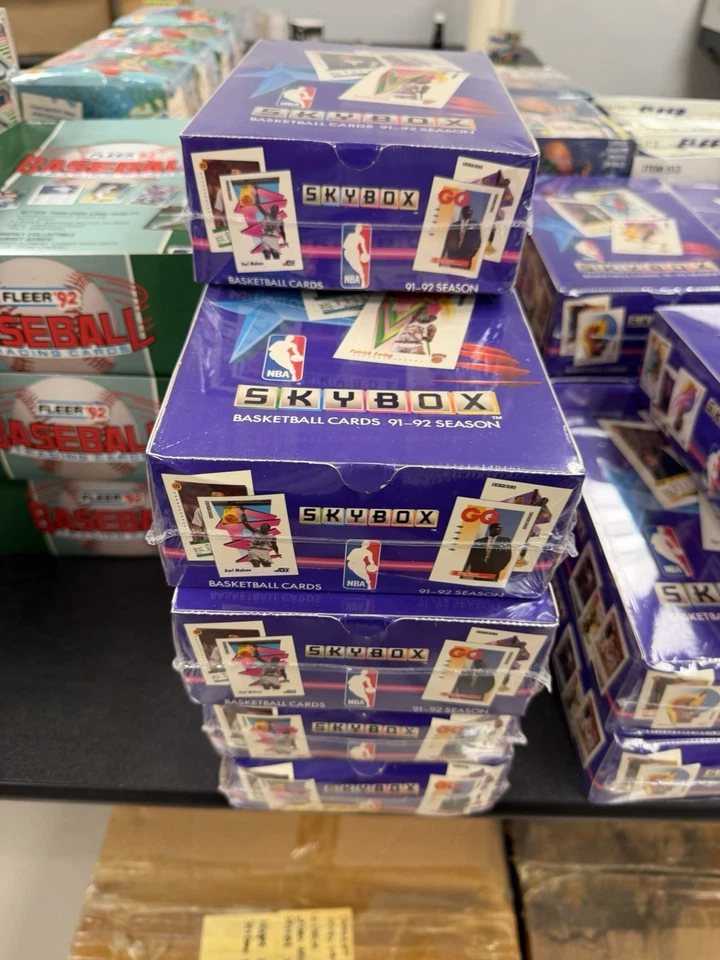 1991-92 Skybox Series 1 DAVID ROBINSON BOX Factory Sealed Box 36 Packs - Image 2 of 2