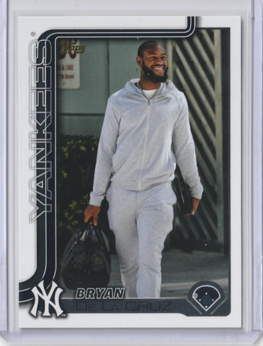 BRYAN DE LA CRUZ GOLDEN MIRROR CASE HIT SSP SHORT PRINT 2025 TOPPS UPDATE US234