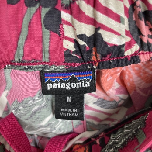 Patagonia Barely Baggies Shorts Size Medium Pink Floral Hawaiian Print - Picture 4 of 6