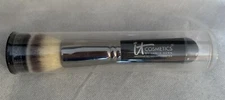 It Cosmetics foundation Brush.New In It’s Tube