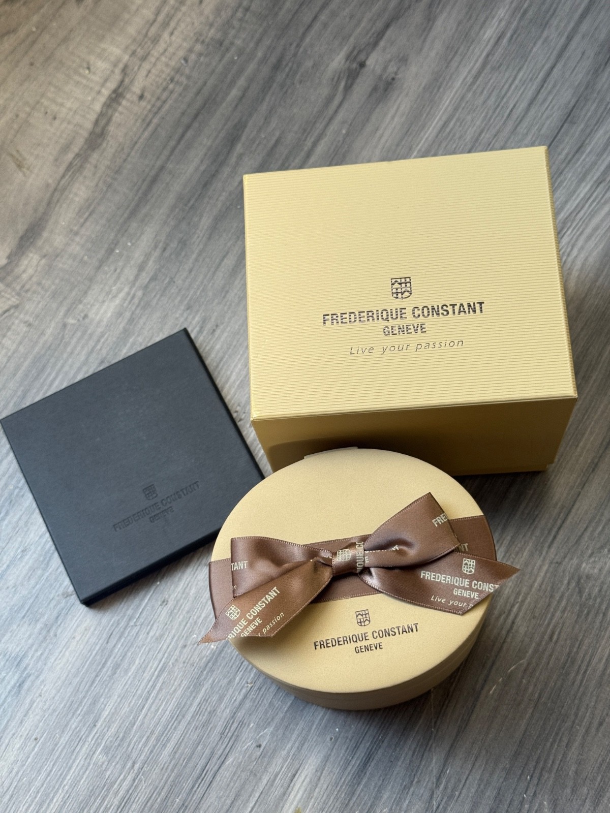 FREDERIQUE Constant Classics Silver Men's Watch FC-310MC4S36B Carree Heart Beat