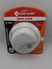 First Alert Interconnect Hardwire Smoke Alarm W/ Battery Backup 1046834 Wired