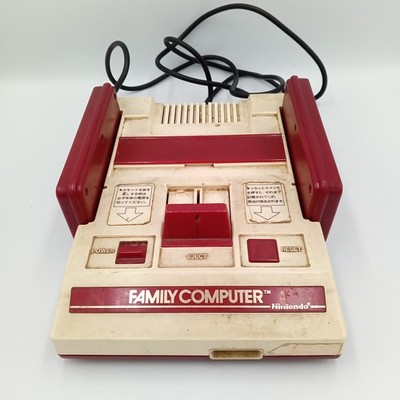 Nintendo Famicom HVC-001 Console Only For Parts / Repair Japanese