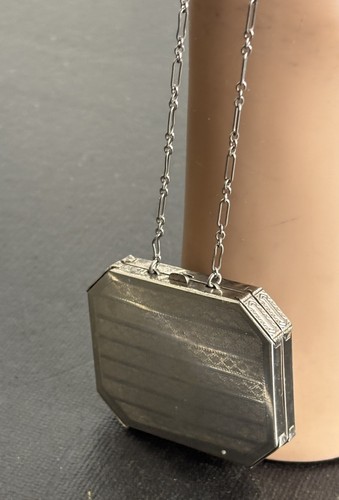 Antique 1920 Silver Dance Makeup Compact w/Wrist Chain Guilloche Enamel Rose - Afbeelding 4 van 8