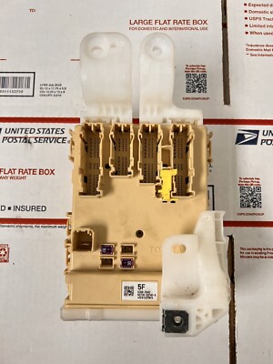 Used Fuse Box Driver Junction Relay Block 2014 2016 TOYOTA COROLLA 82730-02F40-A