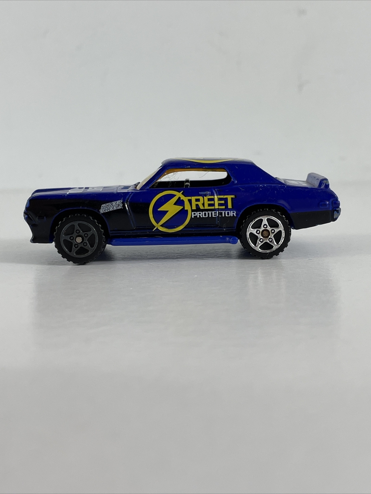 Picture 2 of 11