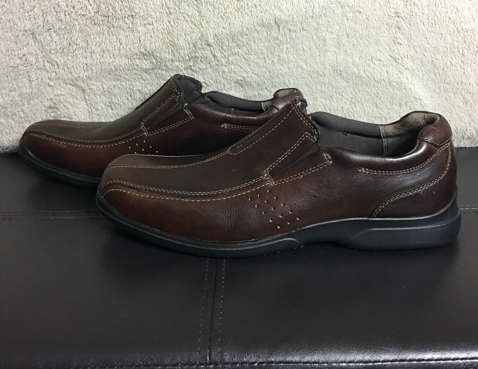 Mocassini uomo Clarks pelle marrone 82487 slip on taglia 11 M usati in ottime condizioni punta divisa