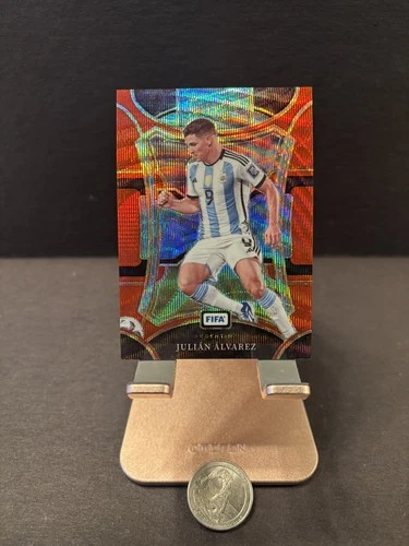 2023-24 Panini Select FIFA TMall Julian Alvarez Red Wave Prizm /149 Argentina