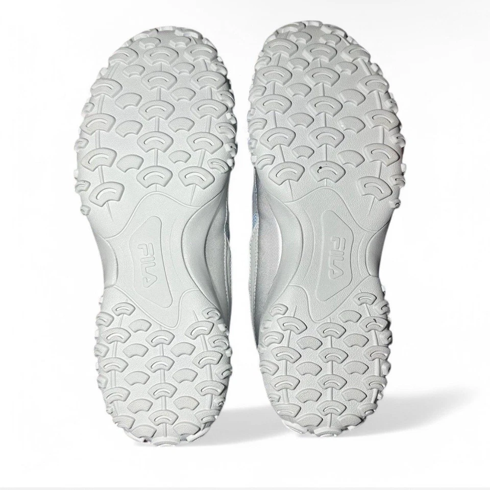 FILA Echappe Sneakers in Platinum Silver / Baby Blue Size 8 *KOREAN EXCLUSIVE* - Image 4 of 4