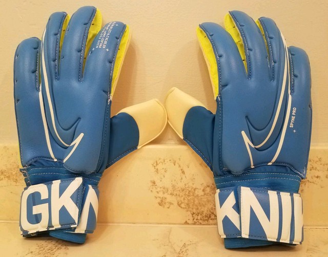 spyne pro goalkeeper gloves