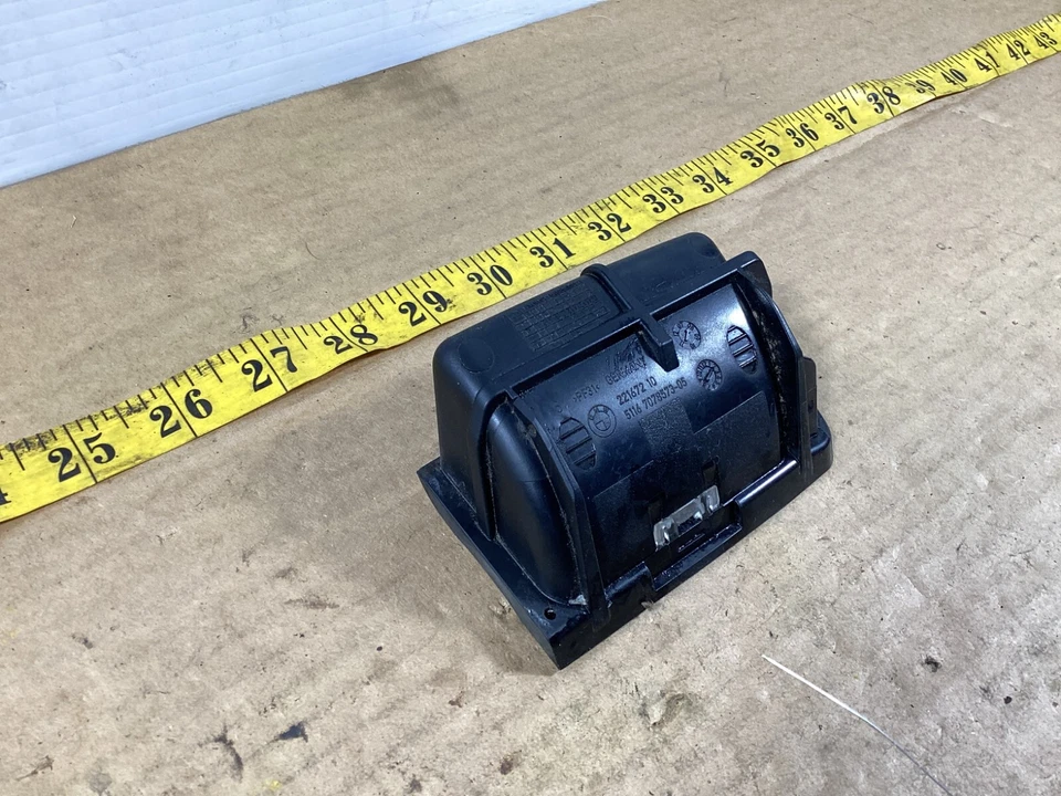 BMW M3 E92 E93 2008-2010 consola central cenicero inserto 7078573 OEM. Foto 4 de 4