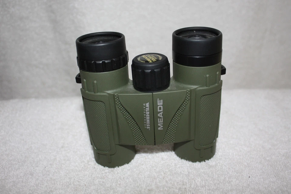 Meade 125021 10x25mm Wilderness Waterproof Roof Prism Compact Binocular - Image 2 of 4