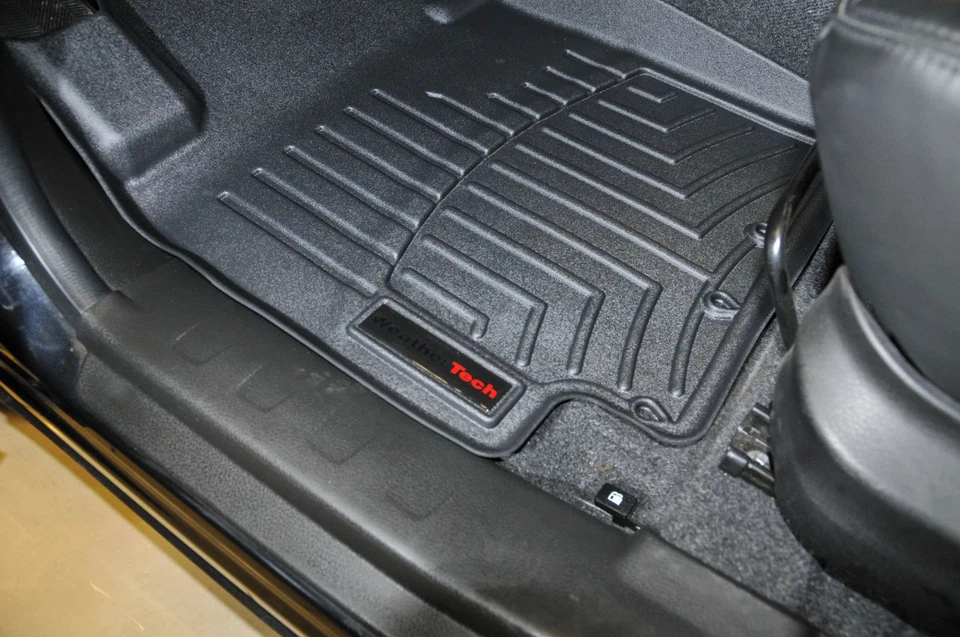 WeatherTech FloorLiner for 2006-2013 Suzuki Grand Vitara - 1st Row, Black - Image 2 of 4