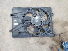 Radiator Fan Motor Fan Assembly Fits 16-20 SORENTO 1744121