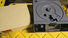 Kodak Ektagraphic III E Plus Carousel Slide Projector w/ NEW carousel Tray Works