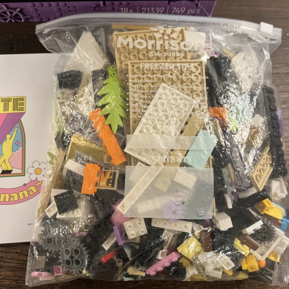 LEGO Ideas 21339 BTS Dynamite, photo 2 of 3