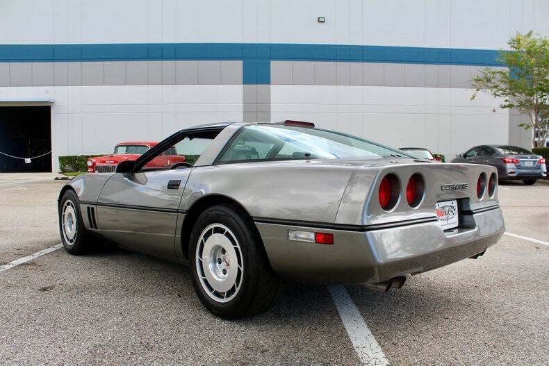 1986 Grey Chevrolet Corvette   | C4 Corvette Photo 10
