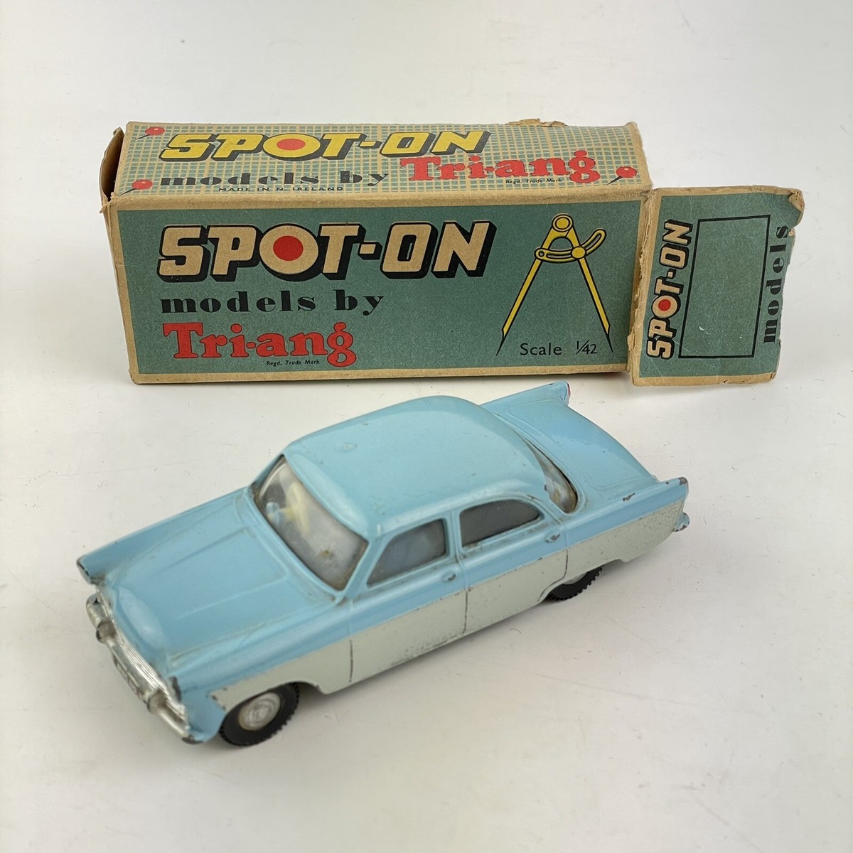 ミニカー SPOT - ON FORD ZODIAC with light ミニカー SPOT - ON FORD ZODIAC with light Spot-On 100sl, Ford