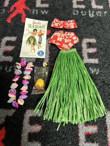Vintage 1963 Mattel "Barbie in Hawaii" Outfit #1605 Complete W/ Pineapple