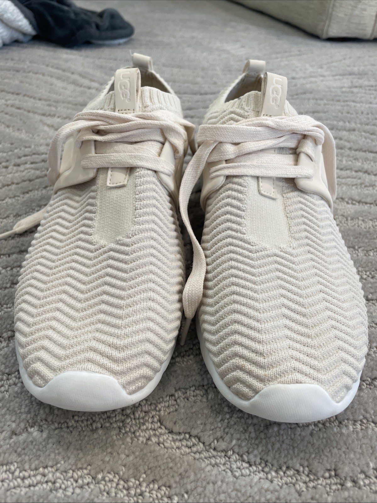 UGG Willows Women's Khaki Beige Sneakers Size 8 Treadlite Comfort