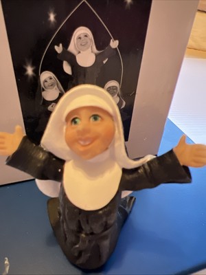 Sister Mary Praise 3 1/2   Figurine. Heavenly Habits. 2002