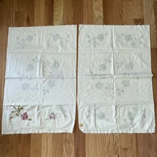 Wonderart Hemstitch Edge 2 Pillowcase Tubings Floral 100% Cotton Started USA VTG