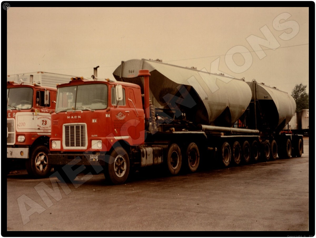 Mack Trucks New Metal Sign: 1974 Weiss COE F-700 Mack V-8
