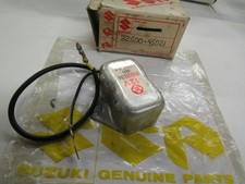 SUZUKI GS400 GS550 GS750 77-79 NEW GENUINE REGULATOR ASSY VOLTAGE 32500-45021