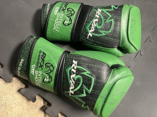 RIVAL Boxing RFX-Guerrero Intelli-Shock 2.0 Bag Gloves - Cyber 10oz