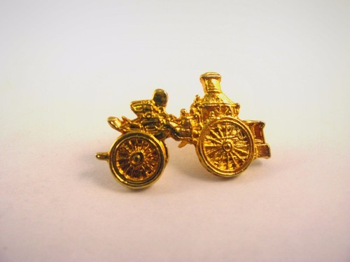 Vintage Fire Engine Pin Antique Steam Pumper Truck Gold Tone Metal Lapel Hat