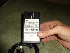 hp ac power adapter 0950-4081 good case, untested