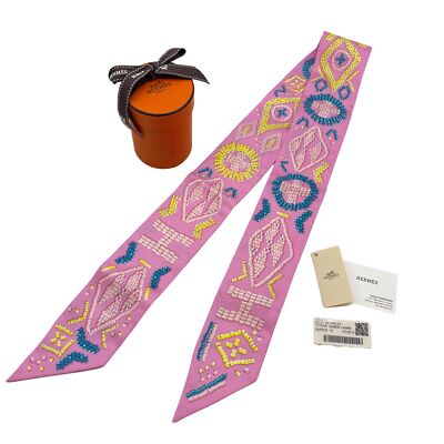 Hermes Pink Twill Silk 90 cm 36 HERMES Authentic Pink Silk Scarf main image 2