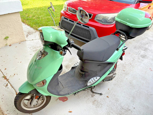 2021 GENUINE SCOOTER COMPANY BUDDY 50 with Carrier and Rear-mounted locking Box