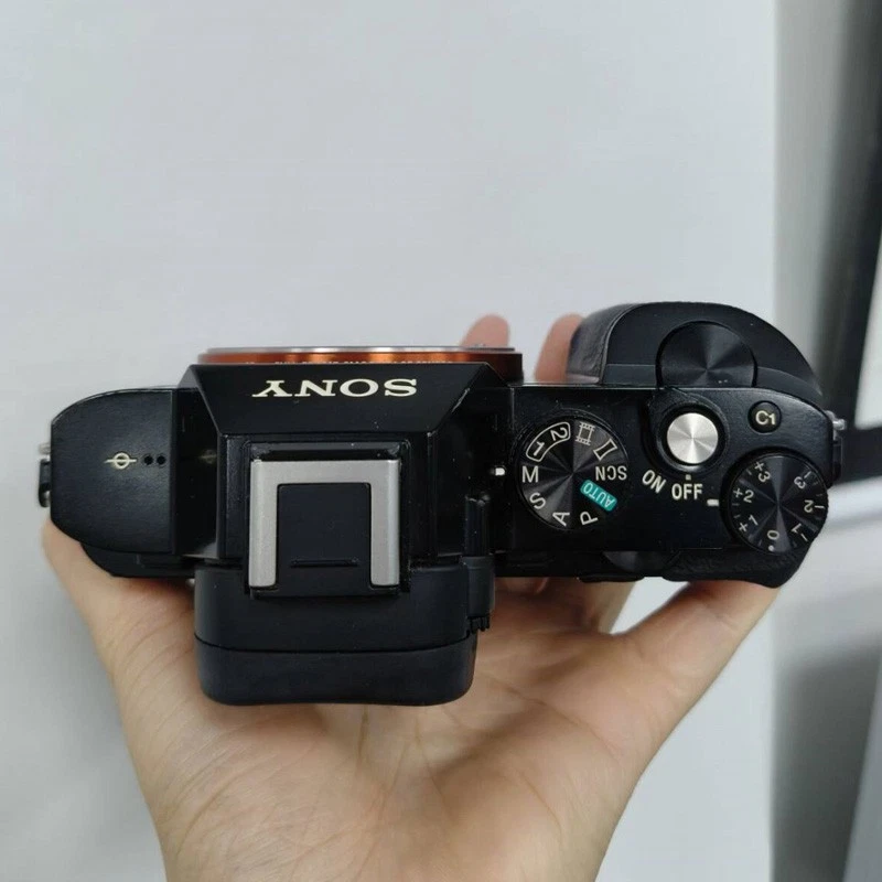 Sony Alpha A7 24.3MP Mirrorless Full Frame Digital Camera Body -95% New - Image 3 of 4