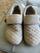 VIONIC Jackie Slippers Gray Size 6 Non Slip Comfort House Shoe