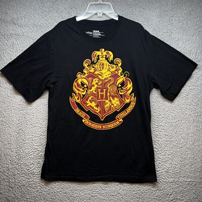 Harry Potter T-Shirt Men s Medium Black Crest Draco Dormiens Nunquam Titillandus
