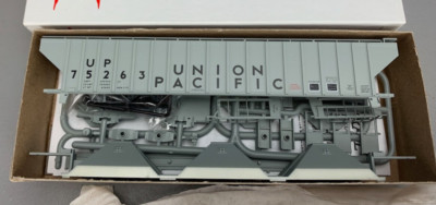 HO Accurail 4750 PS Grain Hopper Union Pacific #75263 KIT NIB! HO4366