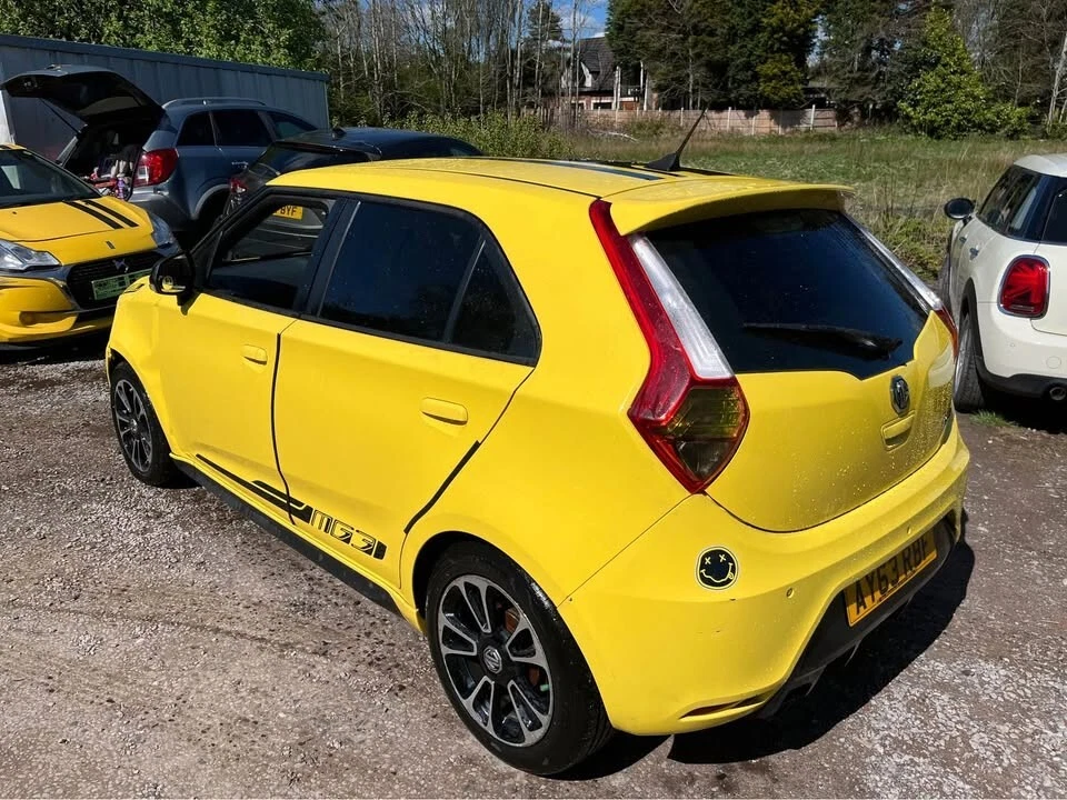 2014 Mg3 1.5 damage repairable - Picture 5 of 13