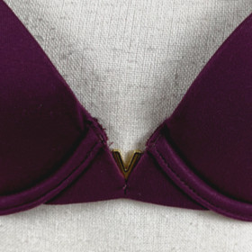 Victorias Secret Bra Womens 32B Red Push Up Gold Hardware Logo Center V Staple