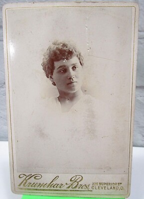 Cabinet Card Photo-Cleveland OH.-Young woman in head pose-Curly hair and earring