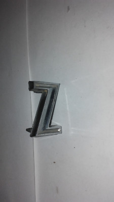 Vintage ''Z'' Car Emblem Script