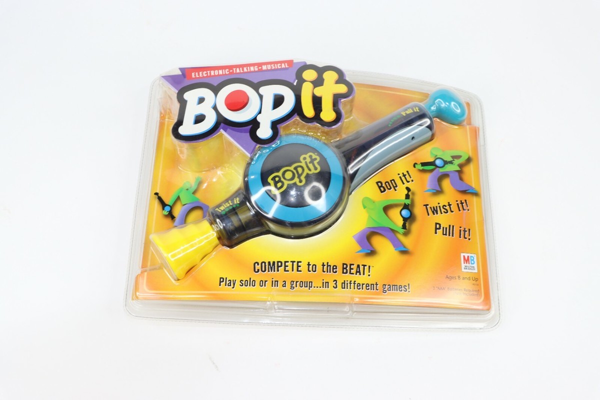 BOP IT 2002 Original Electronic Talking Musical Game Brand
