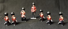 Vintage Lead English Soldiers, Hand painted in england. 7 total