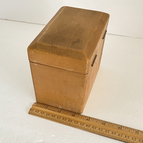 Vintage Recipe Box Daisy Wood Handwritten Clipped Recipes Westpac Japan 60s 70s - Picture 15 of 18