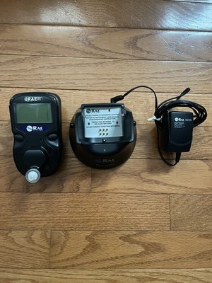 RAE Systems QRAE II Pump O2 H2S CO Multi-Gas Detector PGM-2400 With charger
