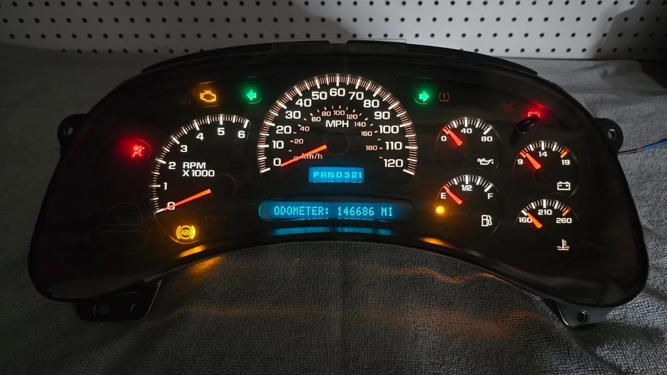 Silverado Sierra Tahoe Suburban Yukon Avalanche Gauge Cluster 2003-2005 Foto 3 de 4