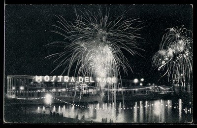 Ansichtskarte Trieste, Mostra del Mare con fuochi d´artificio di notte 