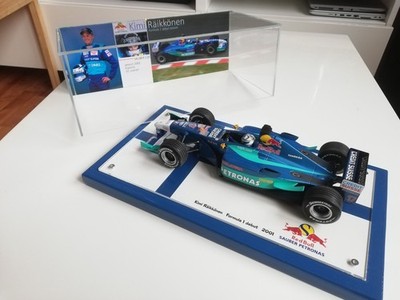 1:18 SAUBER C20 Kimi Raikkonen 2001 debut F1 OVP+vitrine